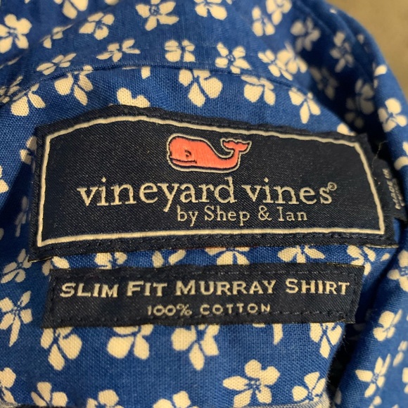 Vineyard Vines short sleeve button up Size M - Picture 3 of 3